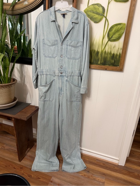 Universal Thread Denim - Universal Thread Light Wash Denim Jumpsuit Overalls